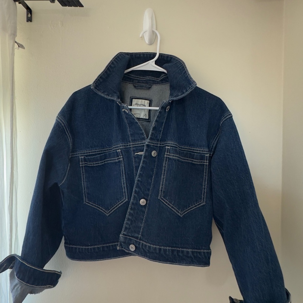 Abercrombie Fitted Jean Jacket
